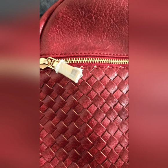 Quilted Zipper Small Backpack - Picture 5 of 8